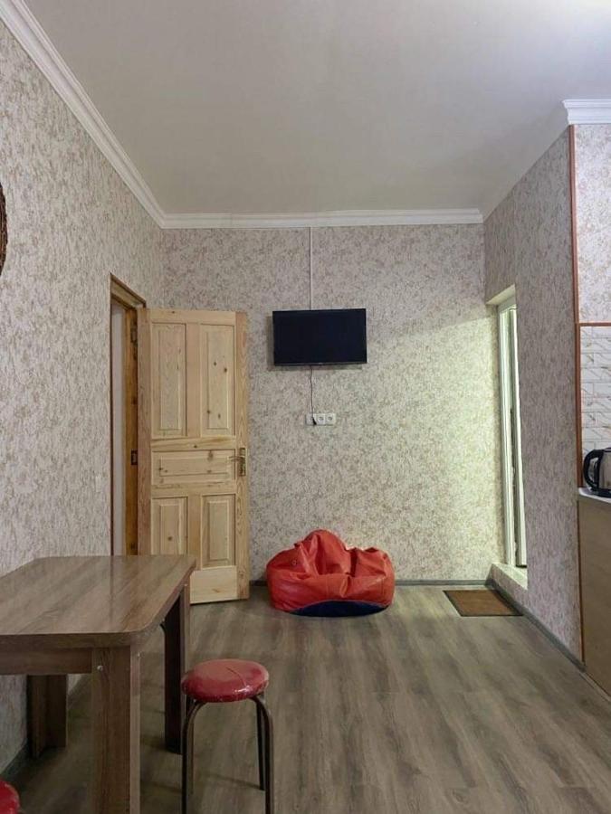 Achela'S Guesthouse Borjomi Exterior photo